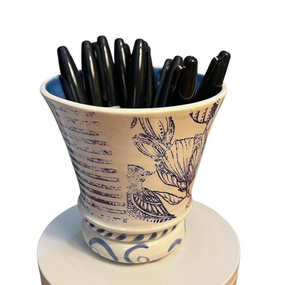 Blue & White Floral Pottery Tumbler, Makeup Brush Holder/Leaves-PolkDots - Picture 10 of 17